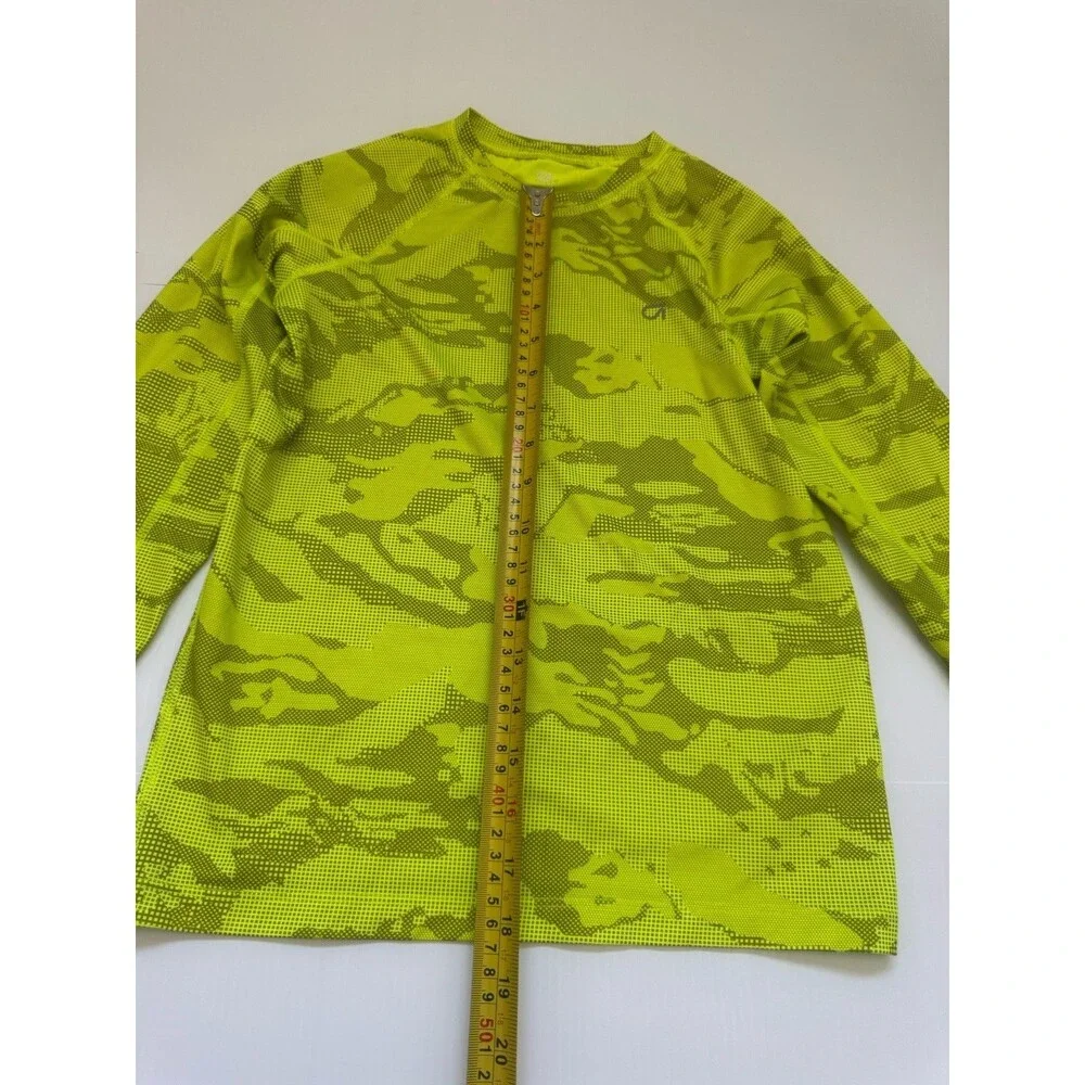 GapFit Kids Neon Green Camo Long Sleeve Athletic Shirt Size M 8-9